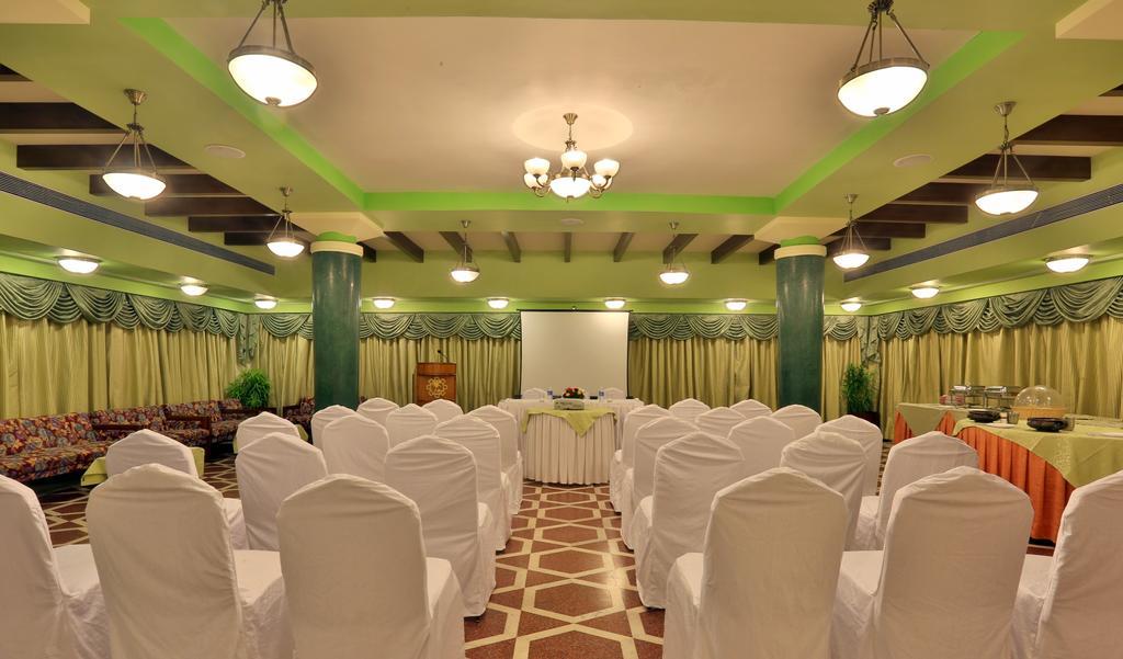 Hotel Mandovi Panaji Esterno foto