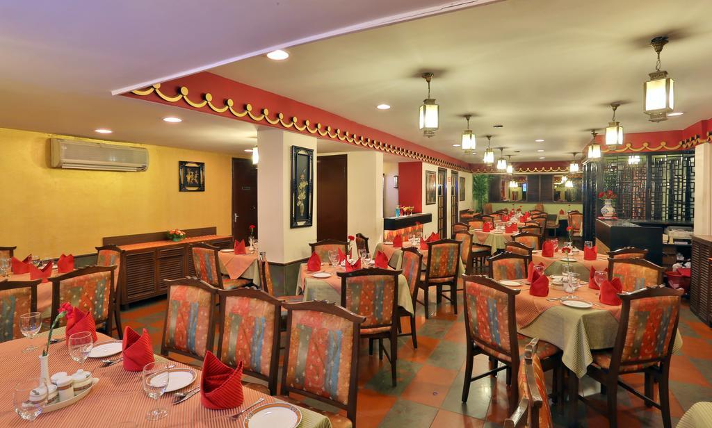 Hotel Mandovi Panaji Esterno foto