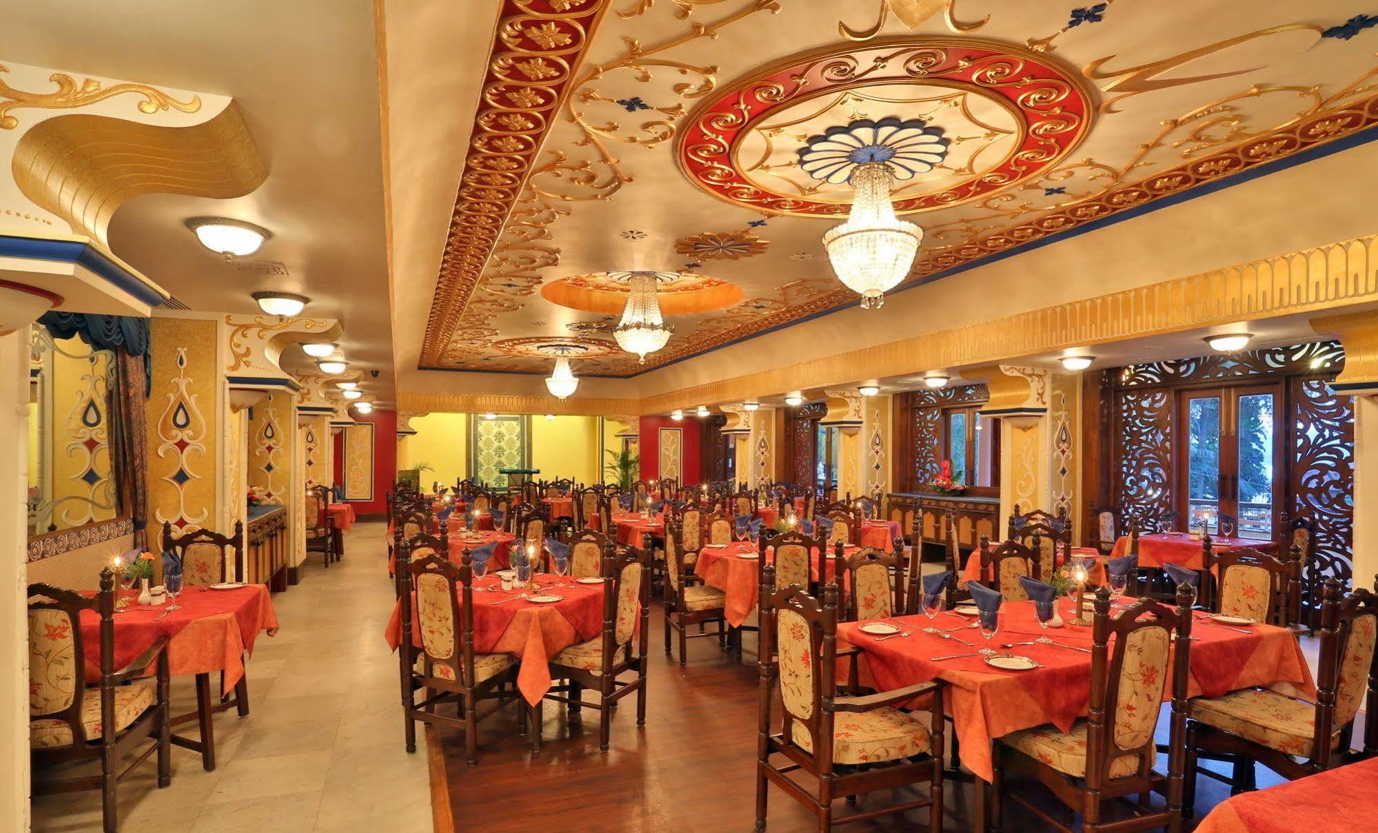 Hotel Mandovi Panaji Esterno foto