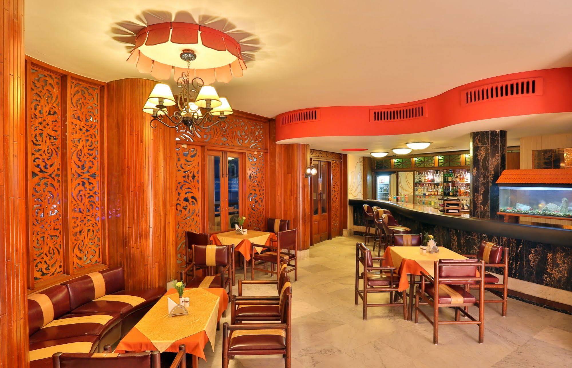 Hotel Mandovi Panaji Esterno foto