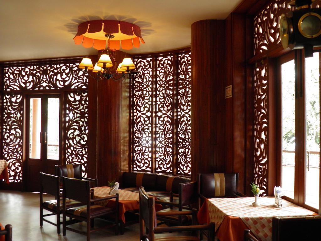 Hotel Mandovi Panaji Esterno foto